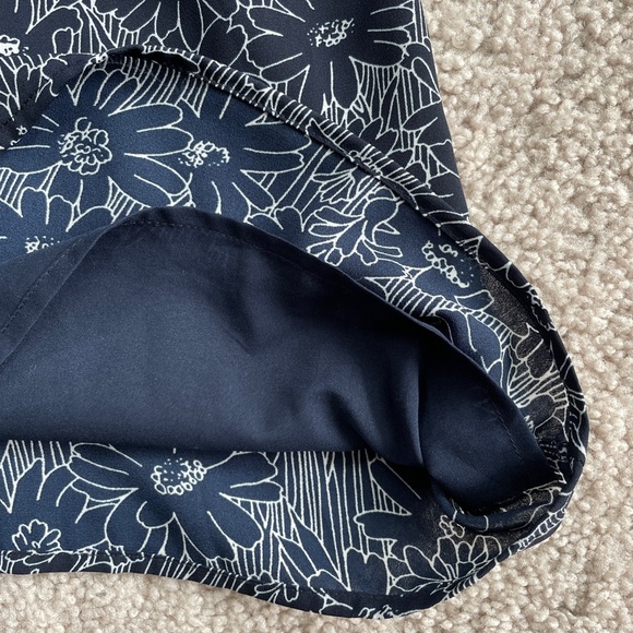 Banana Republic Factory Daisy Spaghetti Strap Sleeveless Top Size XS Navy White - Picture 7 of 11